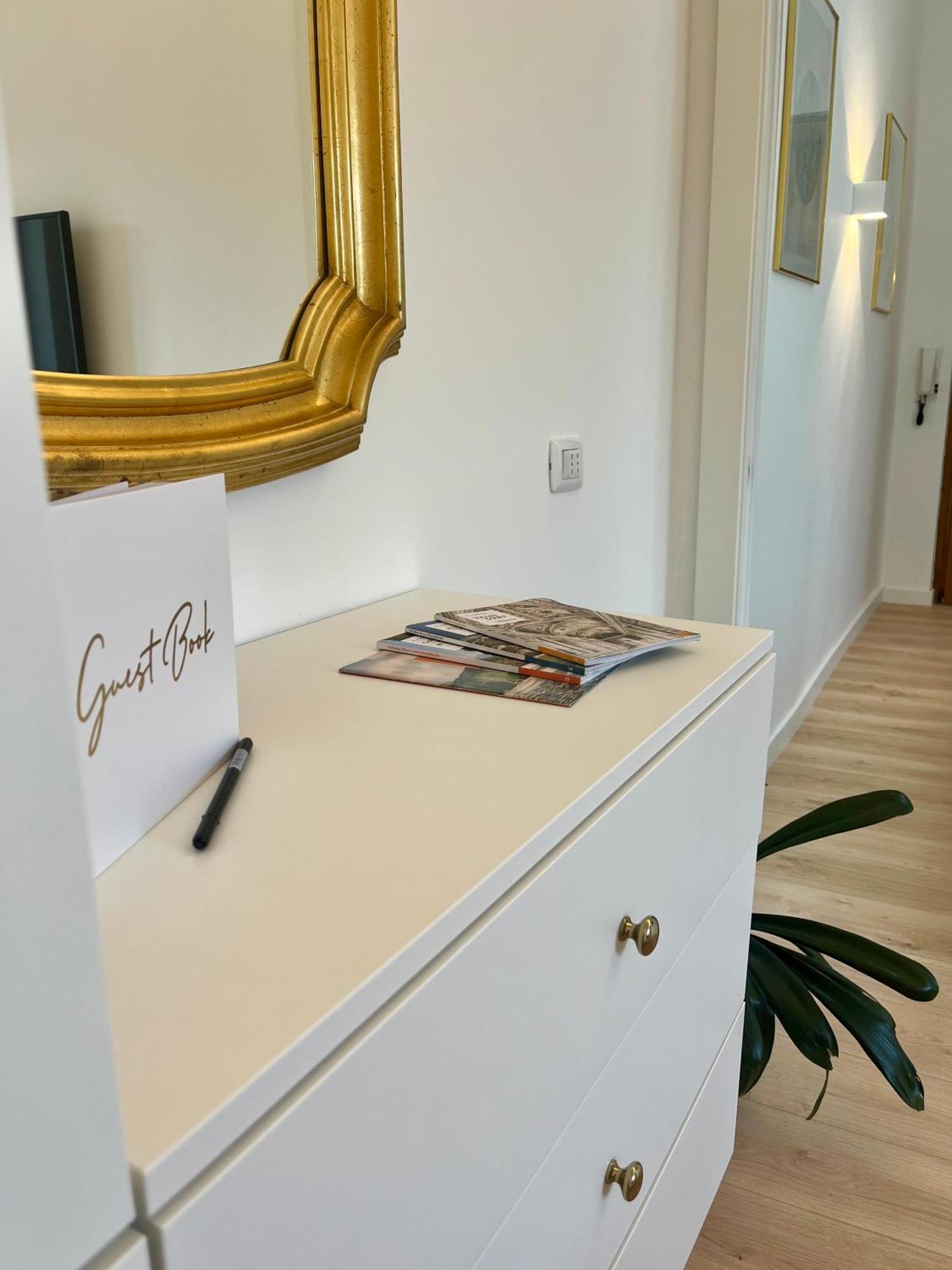 V&C Home Rental Specialist Appartamenti Fronte Lago Maggiore Germignaga Buitenkant foto
