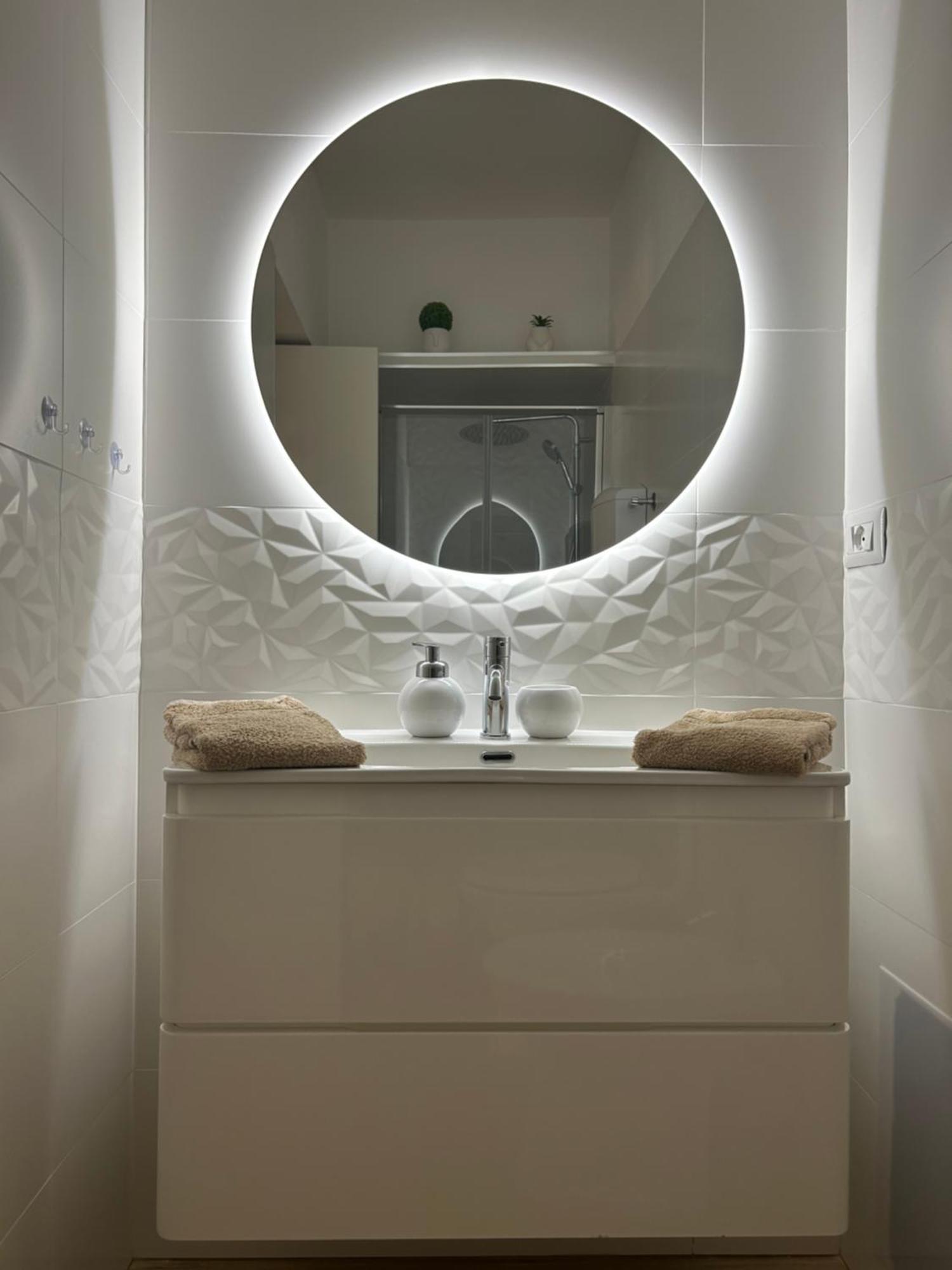 V&C Home Rental Specialist Appartamenti Fronte Lago Maggiore Germignaga Buitenkant foto