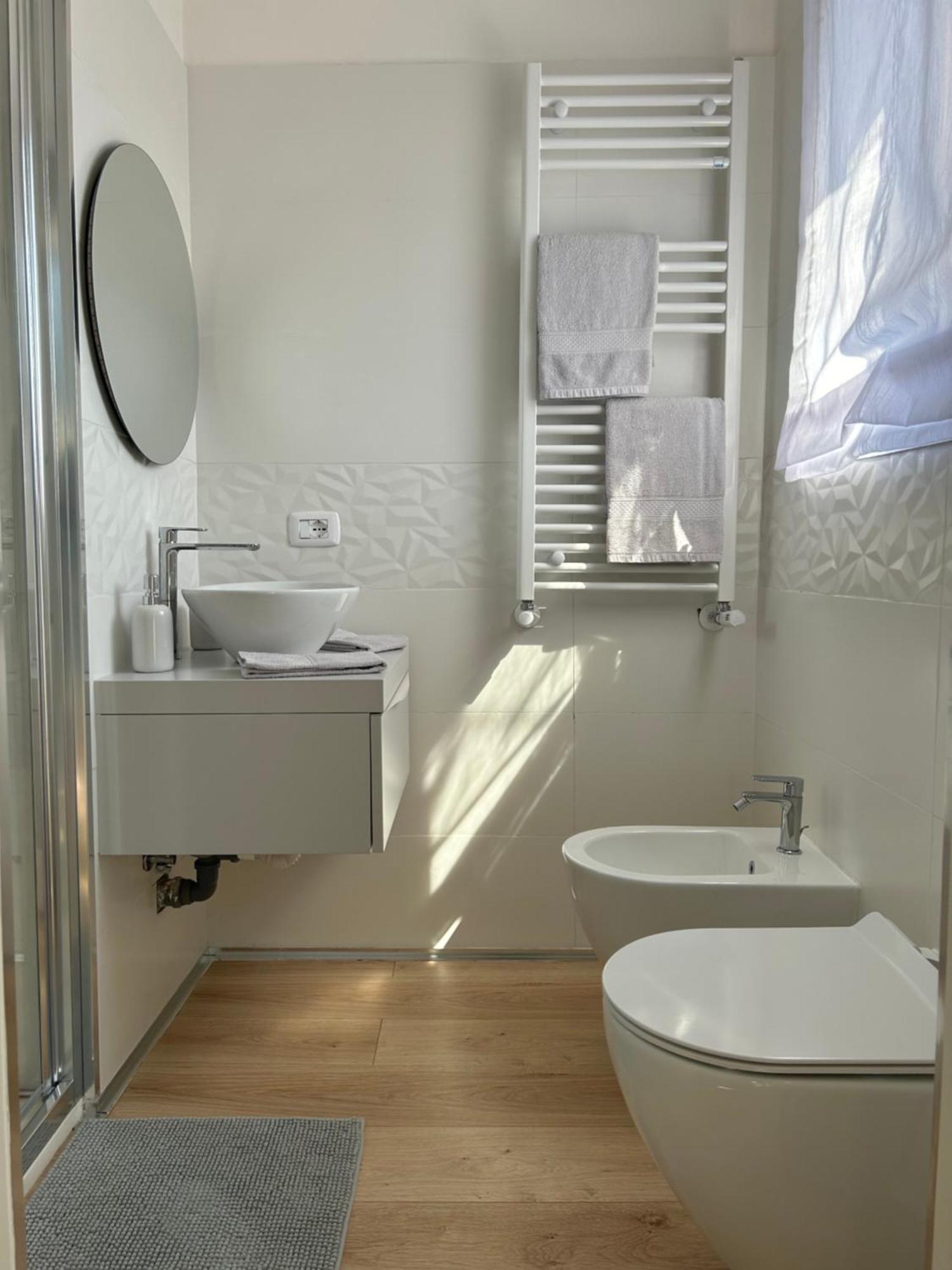 V&C Home Rental Specialist Appartamenti Fronte Lago Maggiore Germignaga Buitenkant foto