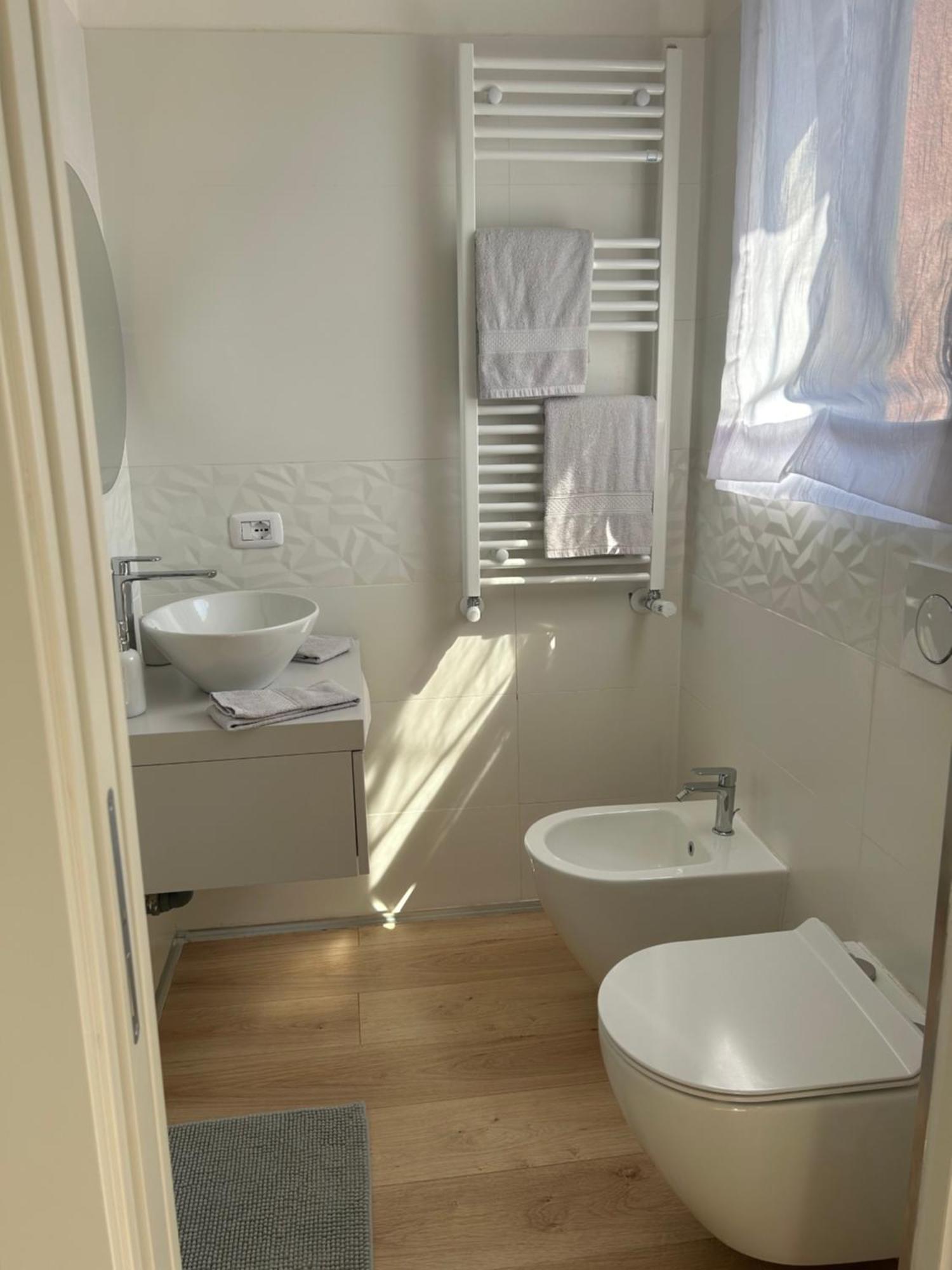 V&C Home Rental Specialist Appartamenti Fronte Lago Maggiore Germignaga Buitenkant foto